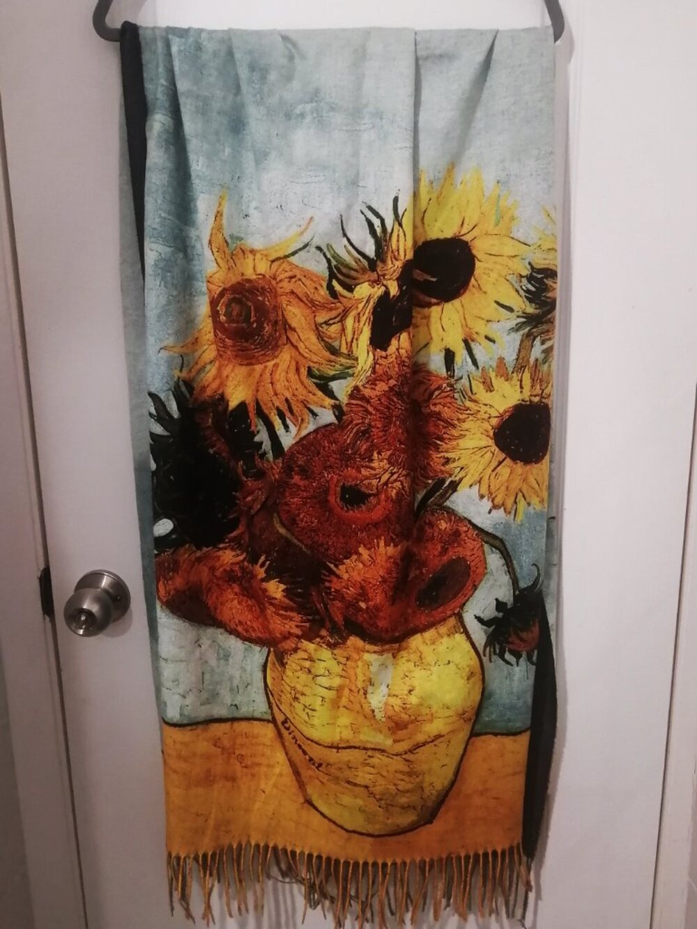 NWOT, Vincent Van Gogh "Sunflowers" Wrap